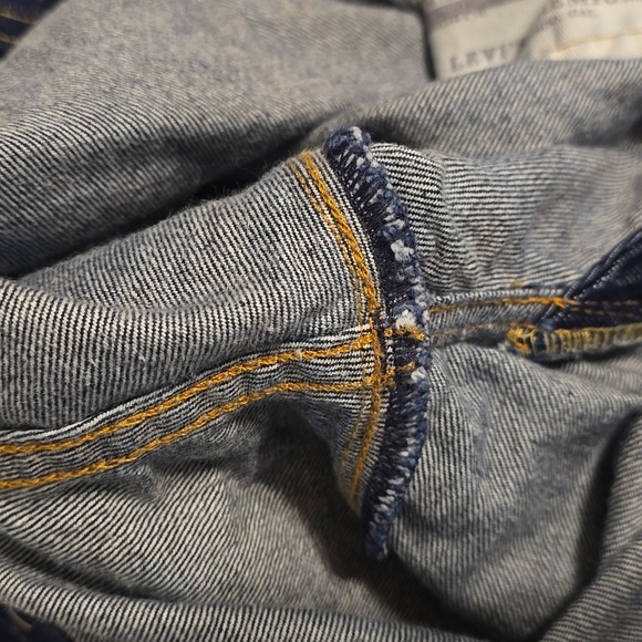 Levi's 501 Original Mid Rise Regular Fit Straight Leg Jeans - Picture 12 of 15